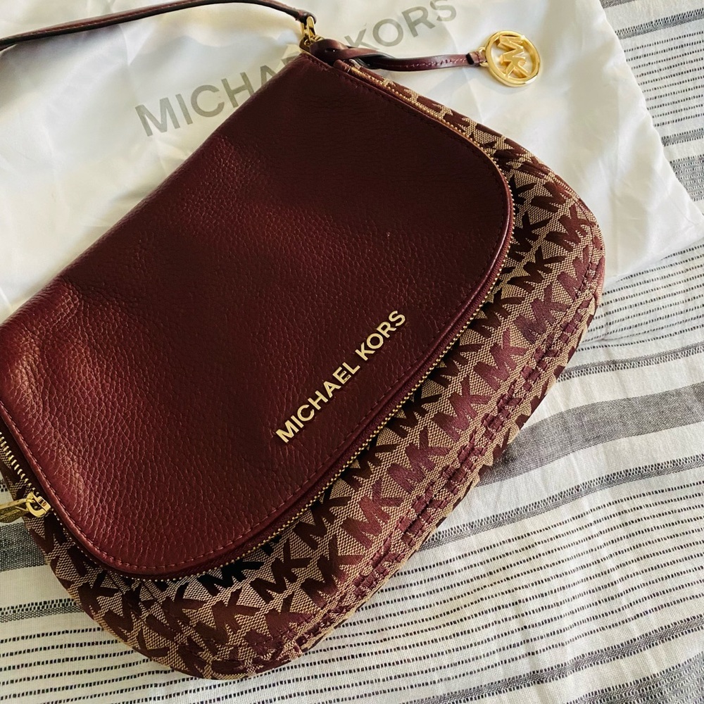 Michael Kors logo shoulder satchel